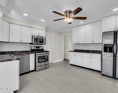 101 Clearwater Drive - Photo Thumbnail 9