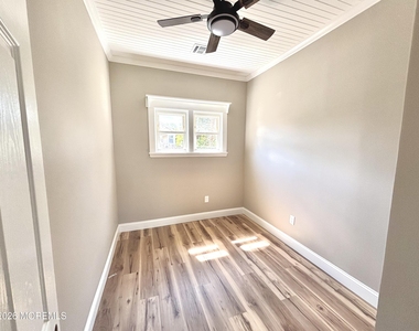 408 Forepeak Avenue - Photo Thumbnail 21