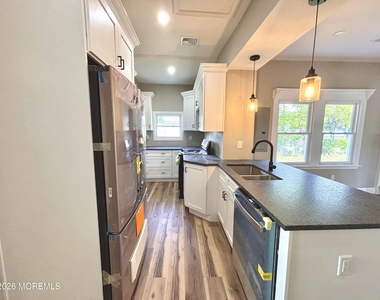 408 Forepeak Avenue - Photo Thumbnail 14