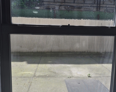 East 89th Street - Photo Thumbnail 5