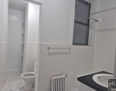 East 89th Street - Photo Thumbnail 3