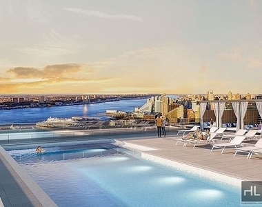 10th Avenue - Photo Thumbnail 10