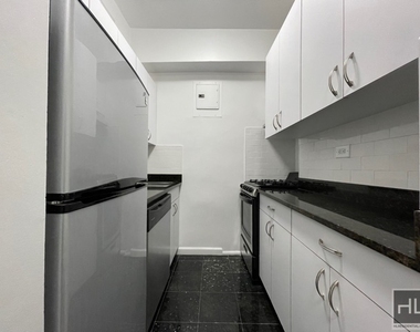 East 56th Street - Photo Thumbnail 4