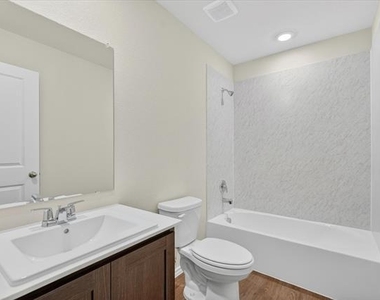 1164 Northfield Drive - Photo Thumbnail 13
