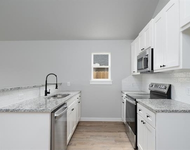 179 Tombstone Road - Photo Thumbnail 9