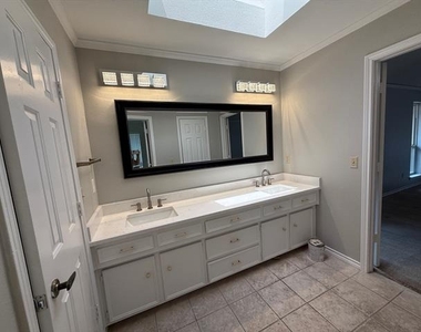 6408 Missy Drive - Photo Thumbnail 4