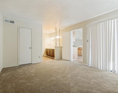 7305 Pineberry Road - Photo Thumbnail 17