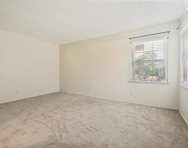 7305 Pineberry Road - Photo Thumbnail 14
