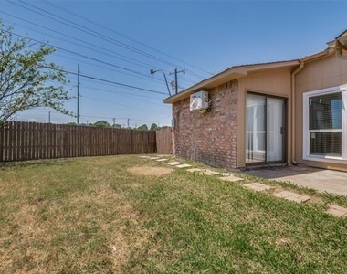7305 Pineberry Road - Photo Thumbnail 22