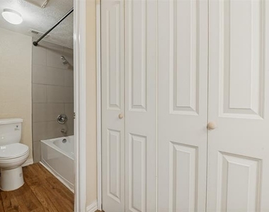7305 Pineberry Road - Photo Thumbnail 19