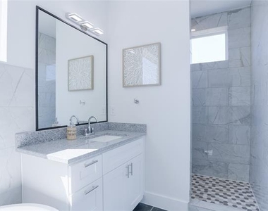 2805 Weisenberger Street - Photo Thumbnail 21