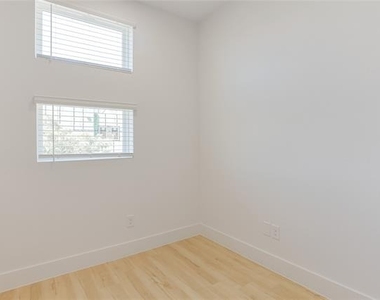 2805 Weisenberger Street - Photo Thumbnail 24