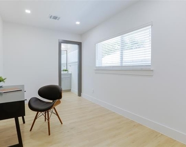 2805 Weisenberger Street - Photo Thumbnail 27