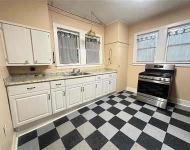 1340 Lincoln Street - Photo Thumbnail 3