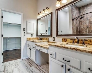 2032 Signal Ridge Place - Photo Thumbnail 7