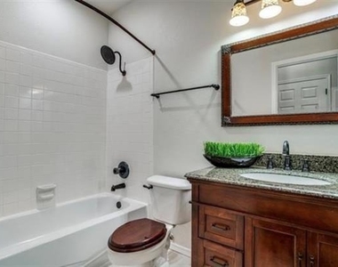 2032 Signal Ridge Place - Photo Thumbnail 10
