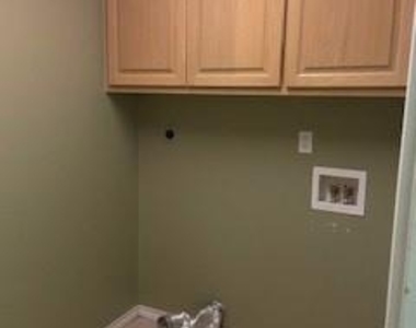 1350 Princeton Street - Photo Thumbnail 8