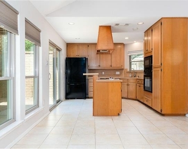 616 Placid Circle - Photo Thumbnail 12