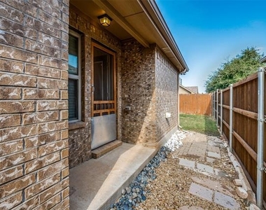 9908 Pronghorn Road - Photo Thumbnail 22