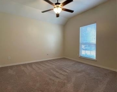 10525 Flat Creek Trail - Photo Thumbnail 4