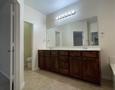 10525 Flat Creek Trail - Photo Thumbnail 22