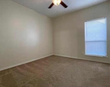 10525 Flat Creek Trail - Photo Thumbnail 15