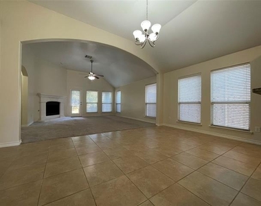 10525 Flat Creek Trail - Photo Thumbnail 5