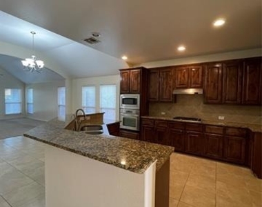 10525 Flat Creek Trail - Photo Thumbnail 8
