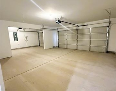 4349 Noble Lane - Photo Thumbnail 25