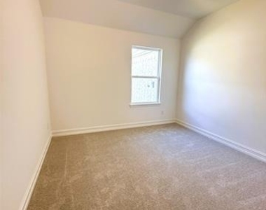 4349 Noble Lane - Photo Thumbnail 21