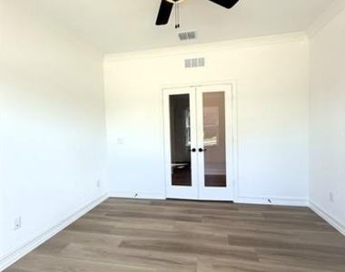 4349 Noble Lane - Photo Thumbnail 15