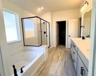 4349 Noble Lane - Photo Thumbnail 11