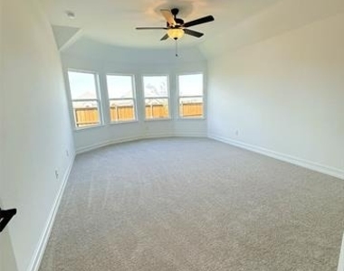 4349 Noble Lane - Photo Thumbnail 8