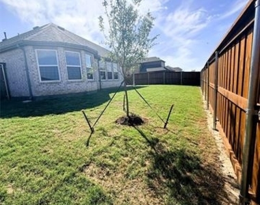 4349 Noble Lane - Photo Thumbnail 30