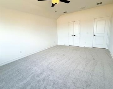 4349 Noble Lane - Photo Thumbnail 9