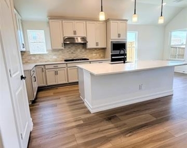 4349 Noble Lane - Photo Thumbnail 6