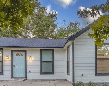 921 S Waverly Drive - Photo Thumbnail 10