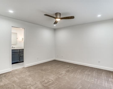 3924 Dalston Lane - Photo Thumbnail 12