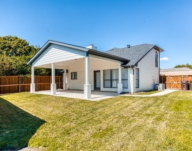 3924 Dalston Lane - Photo Thumbnail 33