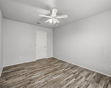1407 Plateau Drive - Photo Thumbnail 21