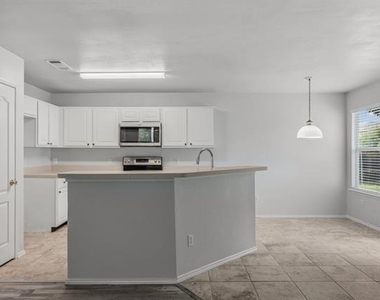 1407 Plateau Drive - Photo Thumbnail 8