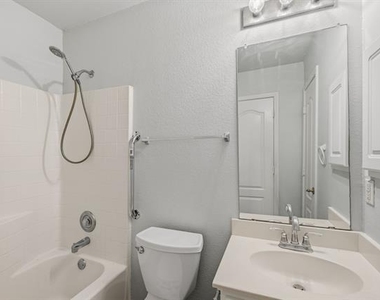 1407 Plateau Drive - Photo Thumbnail 17