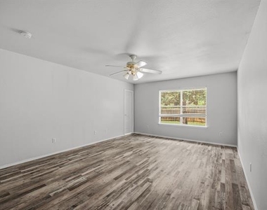1407 Plateau Drive - Photo Thumbnail 11