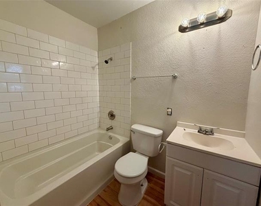 5836 Pollard Drive - Photo Thumbnail 11