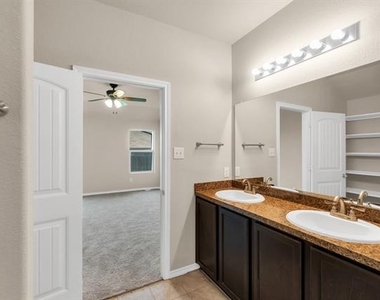6309 Seagull Lane - Photo Thumbnail 27
