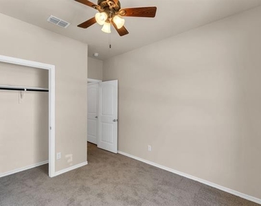 6309 Seagull Lane - Photo Thumbnail 6