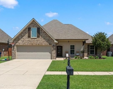 216 Apalachee Way - Photo Thumbnail 1