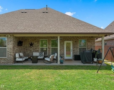 216 Apalachee Way - Photo Thumbnail 8