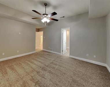 114 Liberty Drive - Photo Thumbnail 6