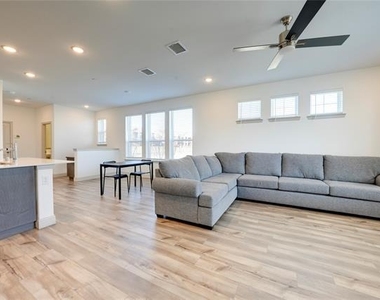 3516 Zellwood Lane - Photo Thumbnail 3